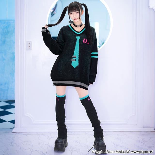 Hatsune Miku  x Listen Flavor - Hatsune Miku V-Neck Knit Black