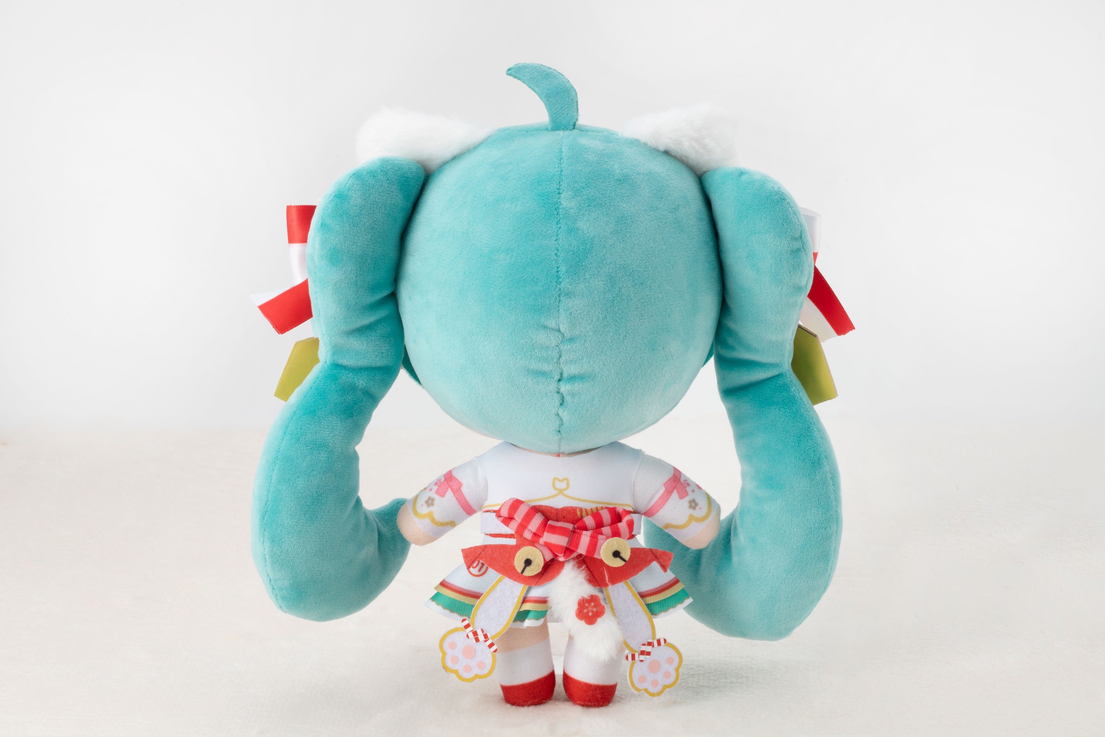 Hatsune Miku x Maneki Neko - White Cat Plush Standard (Art By Rassu) [Pre-Order Dec 2026]