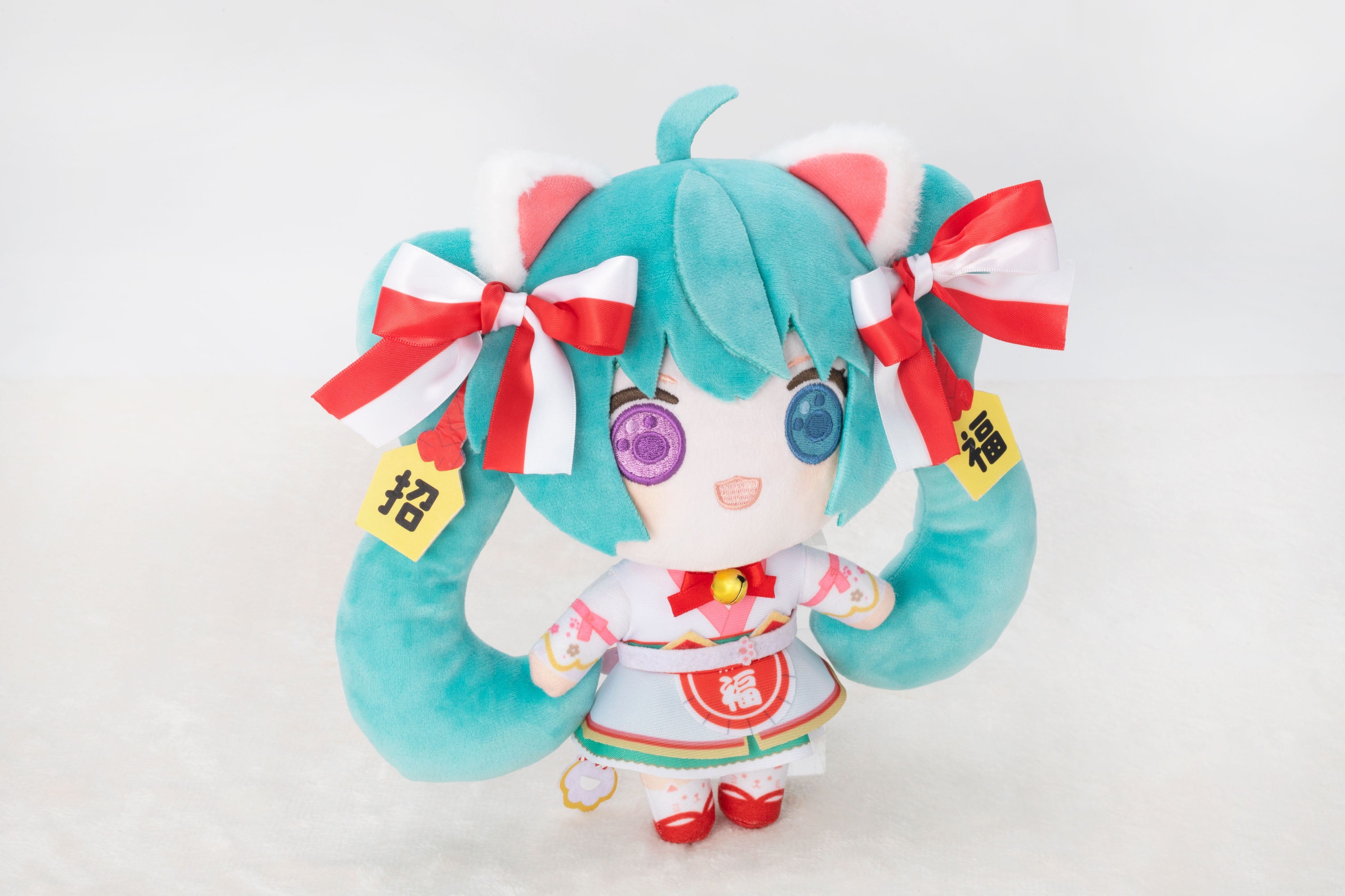 Hatsune Miku x Maneki Neko - White Cat Plush Standard (Art By Rassu) [Pre-Order Dec 2026]