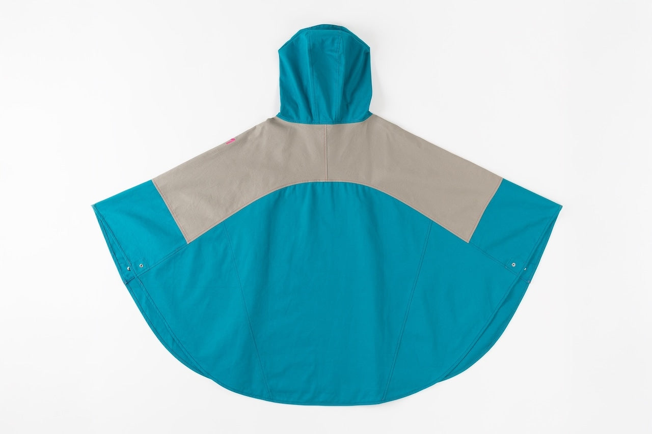 Hatsune Miku - Bonfire Poncho