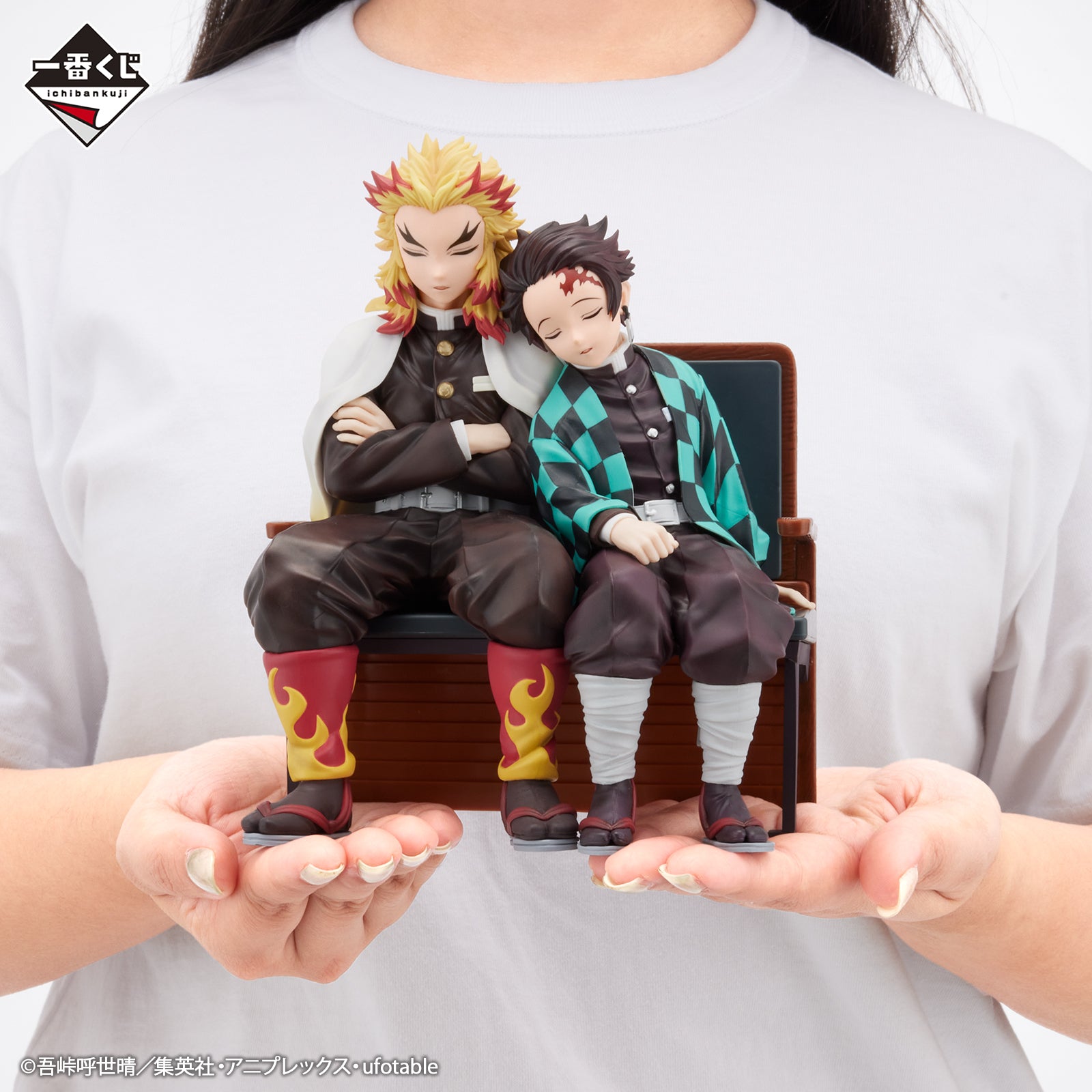 ICHIBAN KUJI DEMON SLAYER - THE CONNECTED TRAIL - B PRIZE - REVIBLE MOMENT KAMADO TANJIRO & RENGOKU KYOJURO