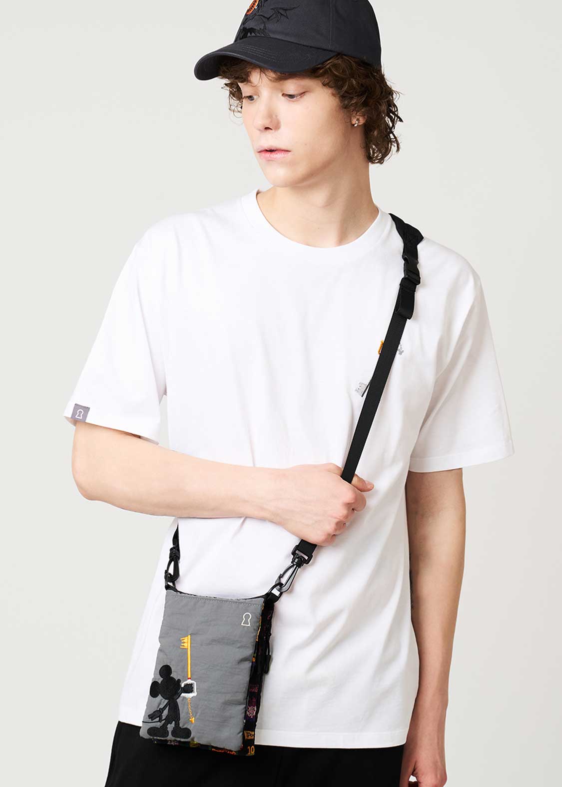 Kingdom Hearts X Graniph Fashion Collection - Let's Close This Door For Good Handy Shoulder Bag [Release Jun 16 2026]