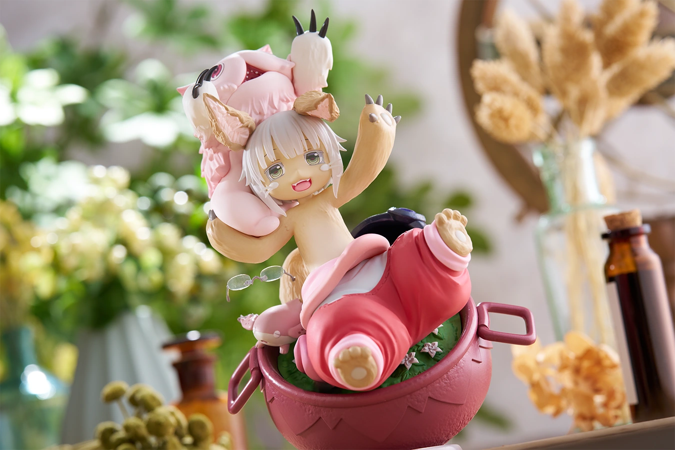 Made in Abyss Golden City of The Fiery Sun AMP+ Figure - Mitty + Nanachi