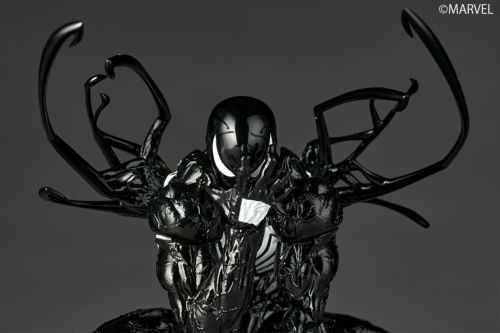 Marvel Revoltech Amazing Yamaguchi - Symbiote Spider-Man [Pre-Order Jun 2026]