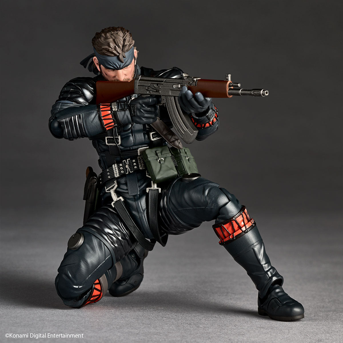 Metal Gear Solid Δ : Snake Eater Revoltech Amazing Yamaguchi Figure - Naked Snake Sneaking Suit Ver. [Pre-Order Feb 2027]