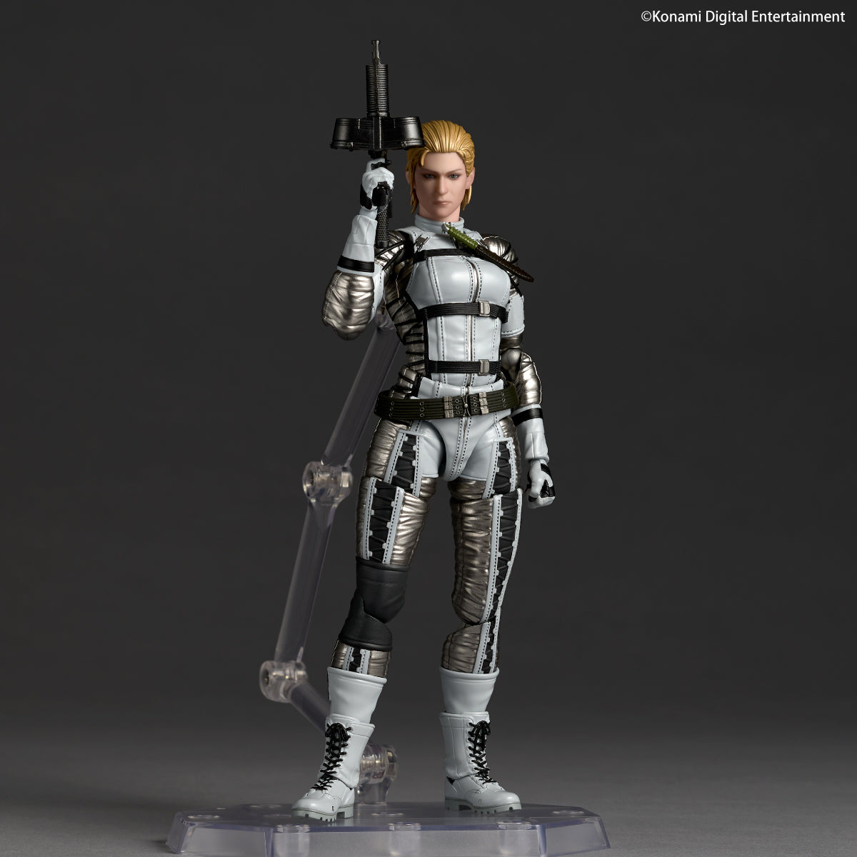 Metal Gear Solid Δ : Snake Eater Revoltech Amazing Yamaguchi Figure - The Boss [Pre-Order Mar 2027]