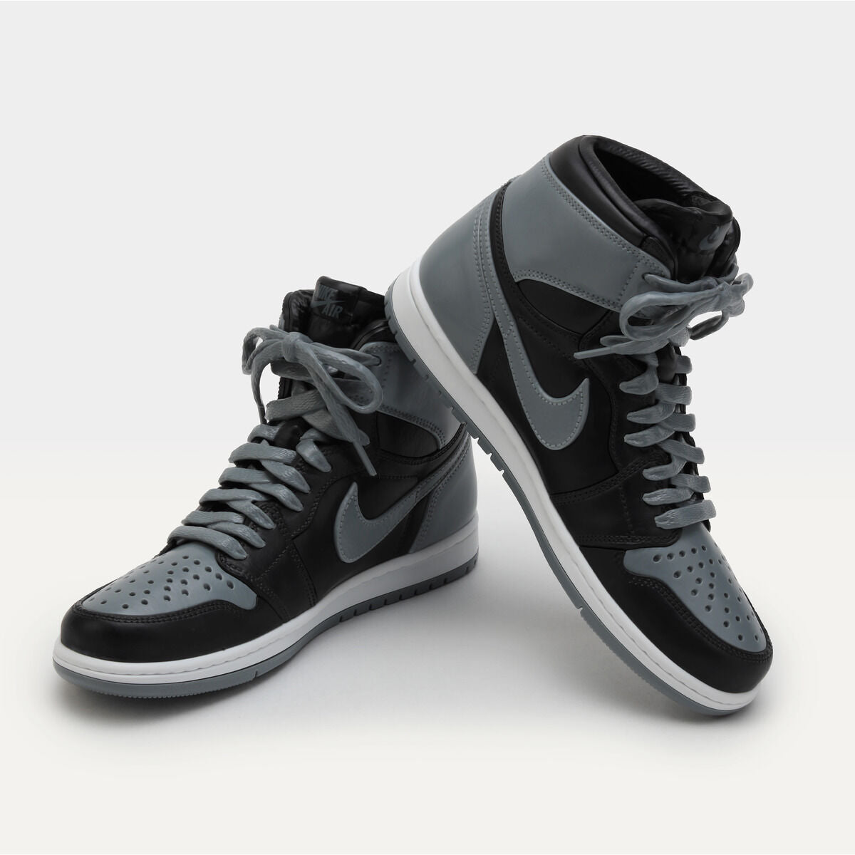 Nike Air Jordan - 1 High 85 Shadow and Reverse Shadow Model