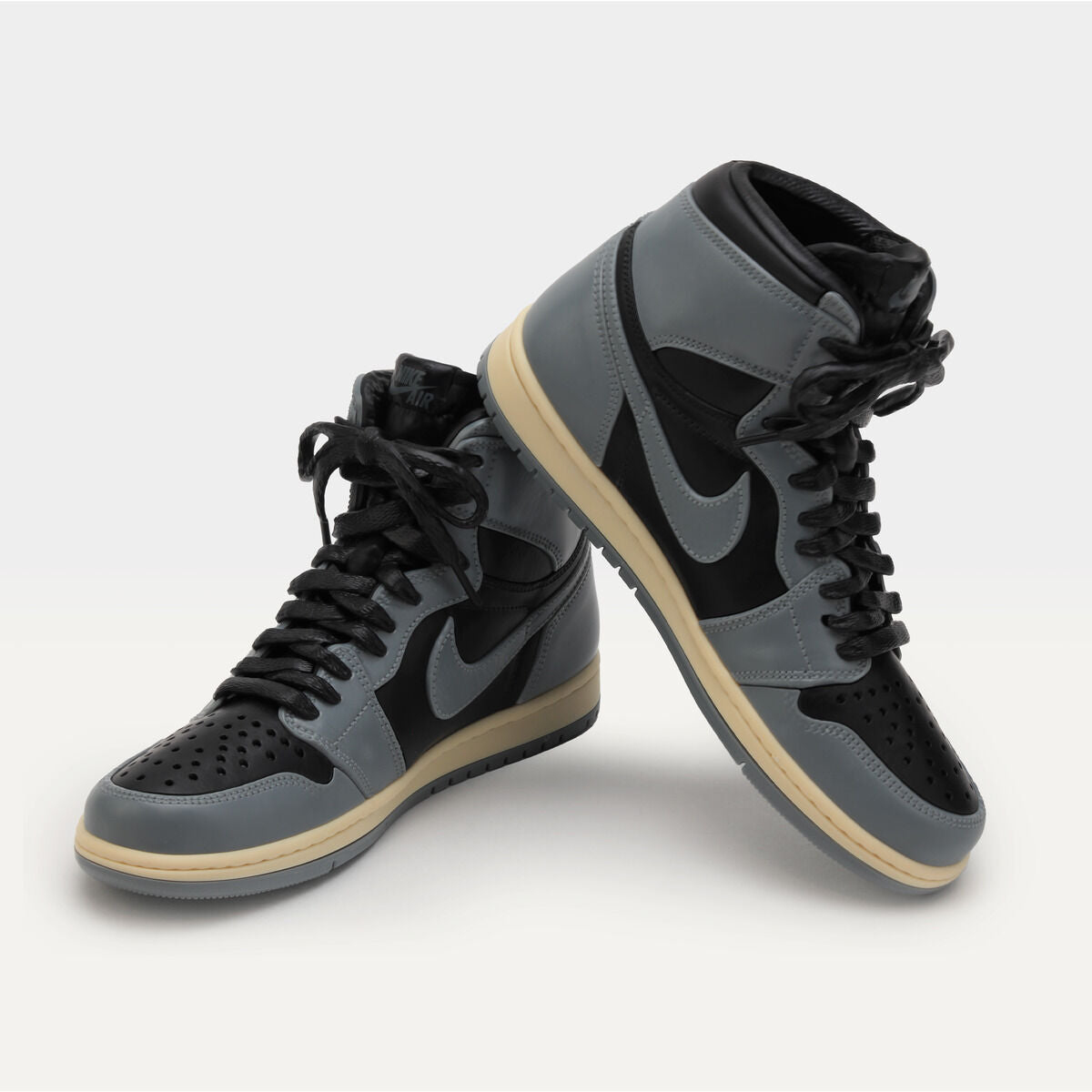 Nike Air Jordan - 1 High 85 Shadow and Reverse Shadow Model