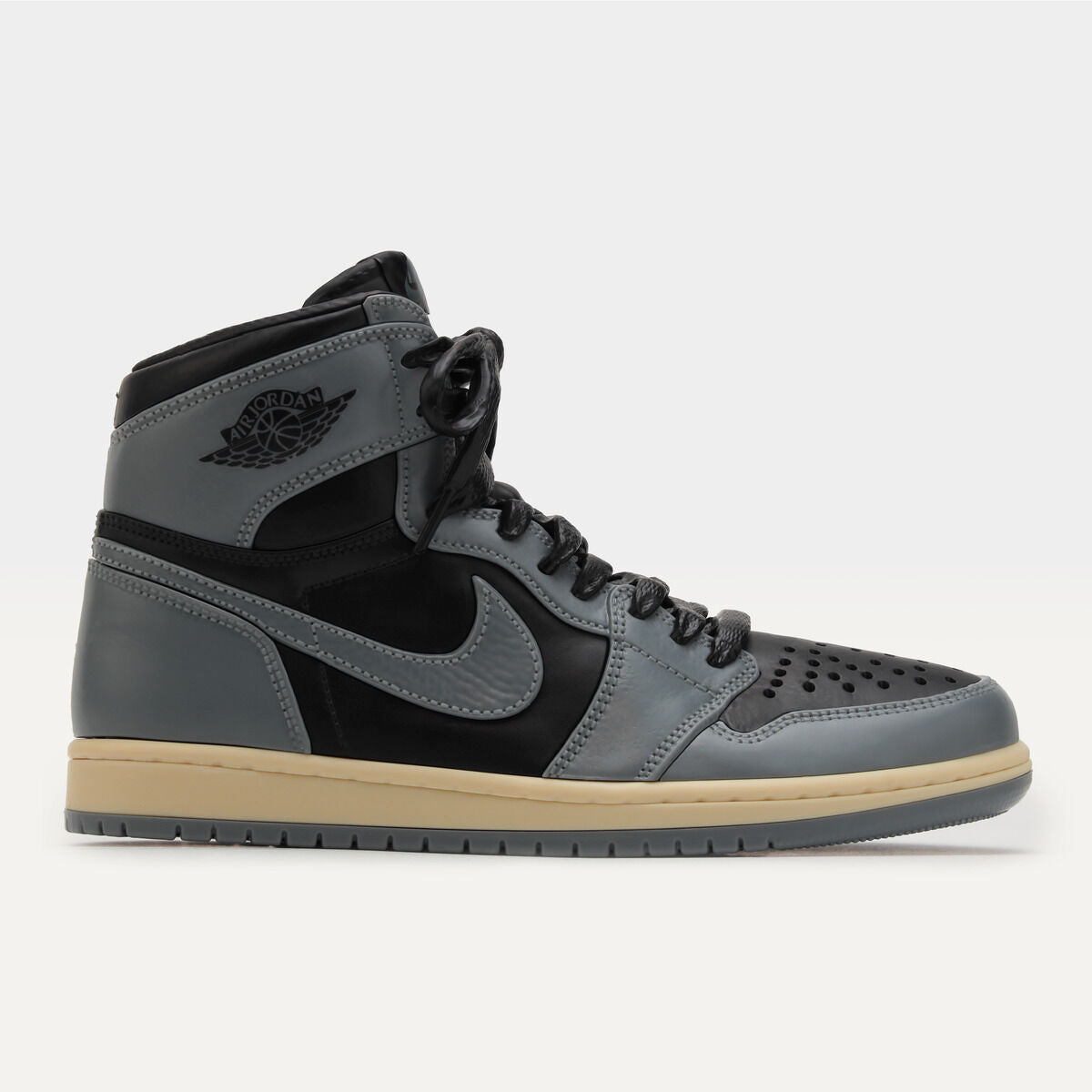 Nike Air Jordan - 1 High 85 Shadow and Reverse Shadow Model