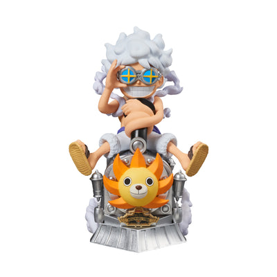 One Piece World Collectible Figure Premium - Mugiwara Store All Aboard! Monkey D. Luffy Gear 5