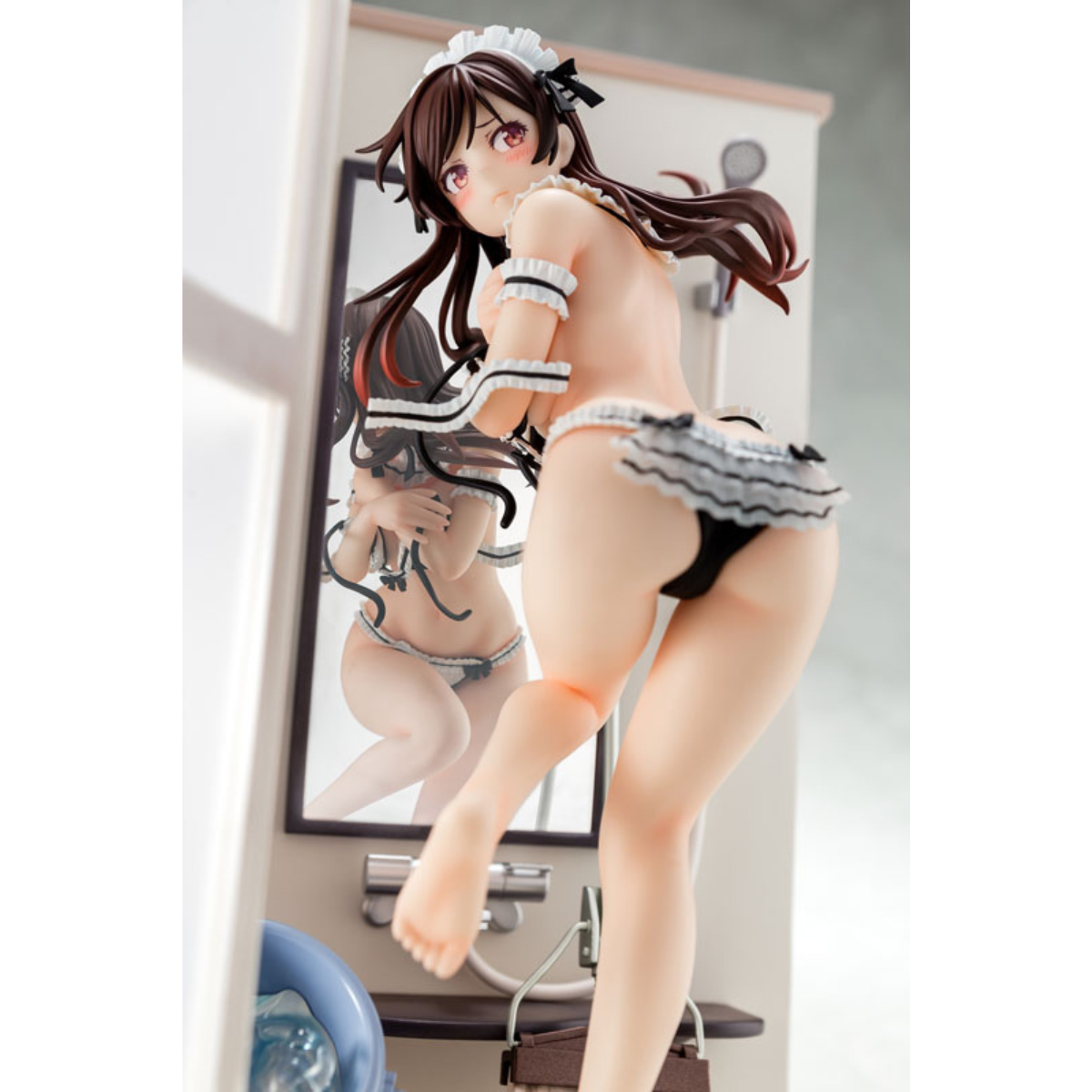 Rent a Girlfriend Completed Figure - Mizuhara Chizuru Maid Bikini Cleaning Figure 1/6