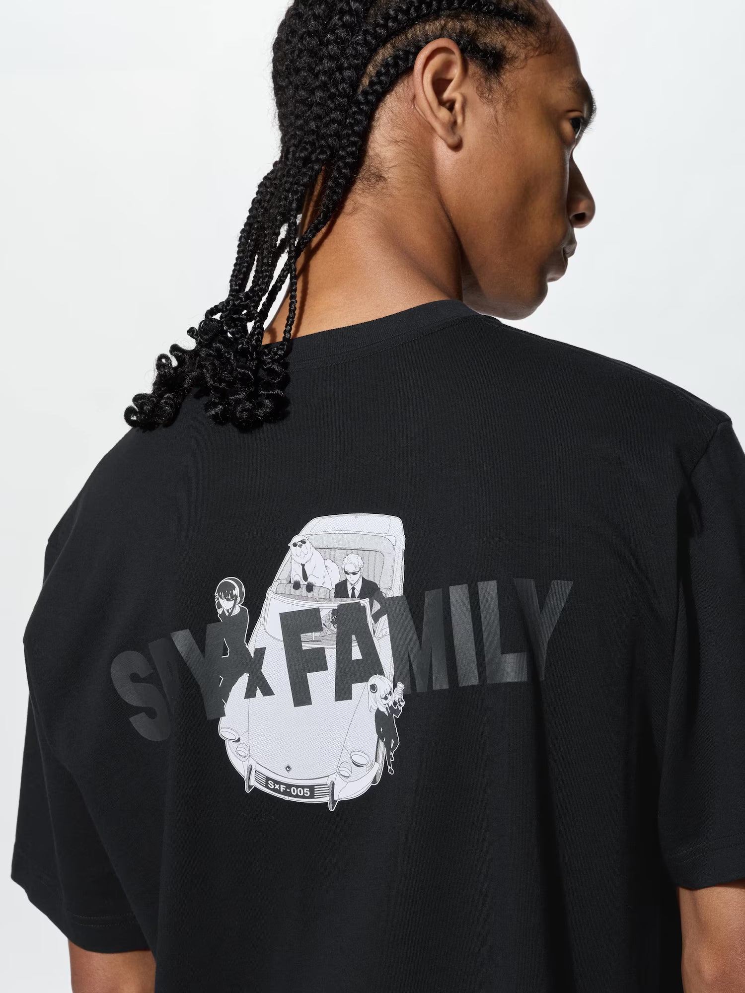 Shueisha's 100th Anniversary x Uniqlo Fashion Collection - SPY X FAMILY (4 Types) [Pre-Order Aug 2026]