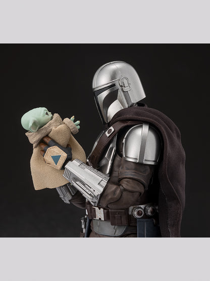 Star Wars: The Mandalorian S.H.Figuarts - The Mandalorian and Grogu [Pre-Order May 2026]