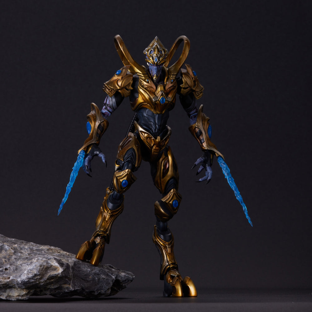Starcraft Figure - Zealot [Pre-Order Jan 2027]