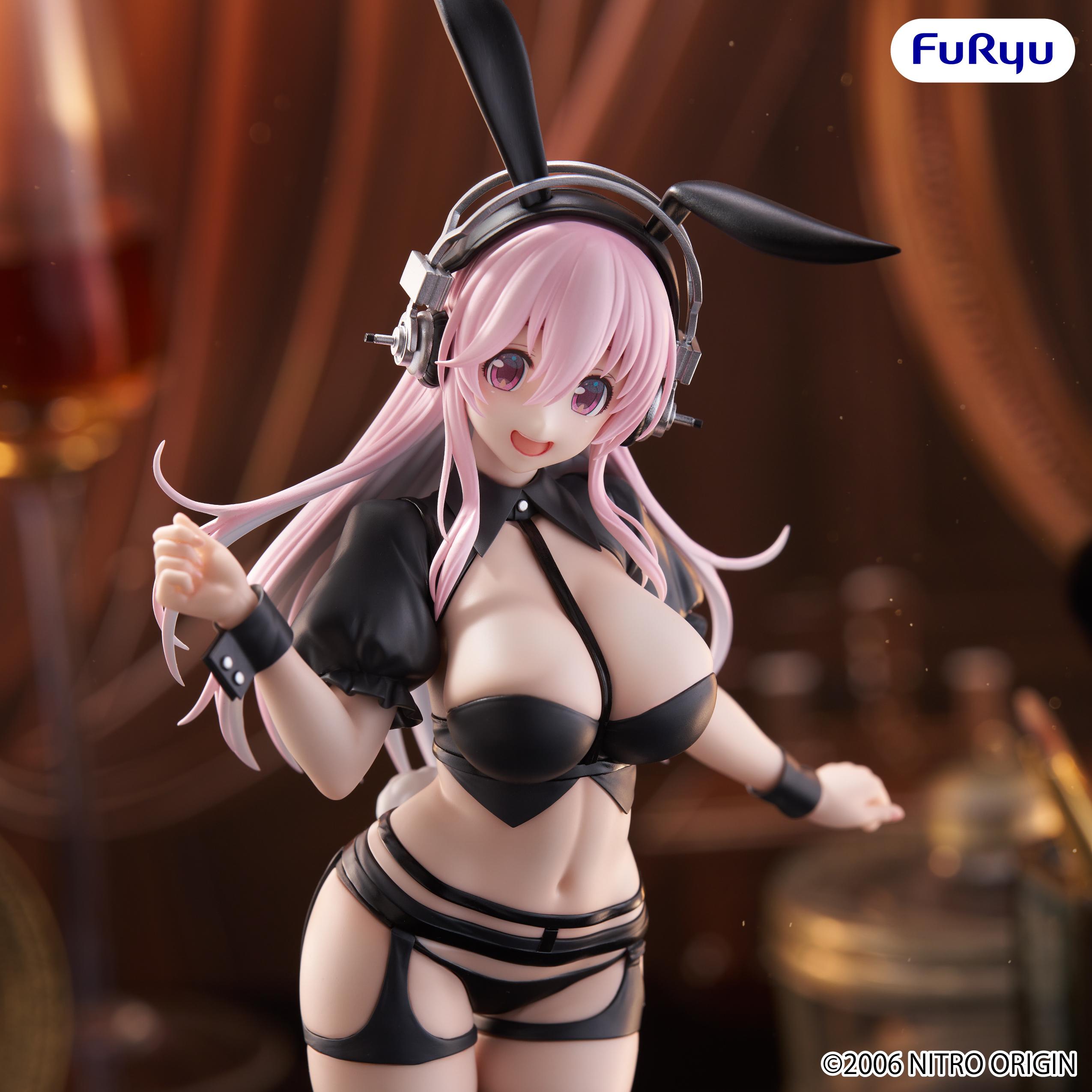 Super Sonico Series Bi Cute Bunnies Figure- Super Sonico Reverse