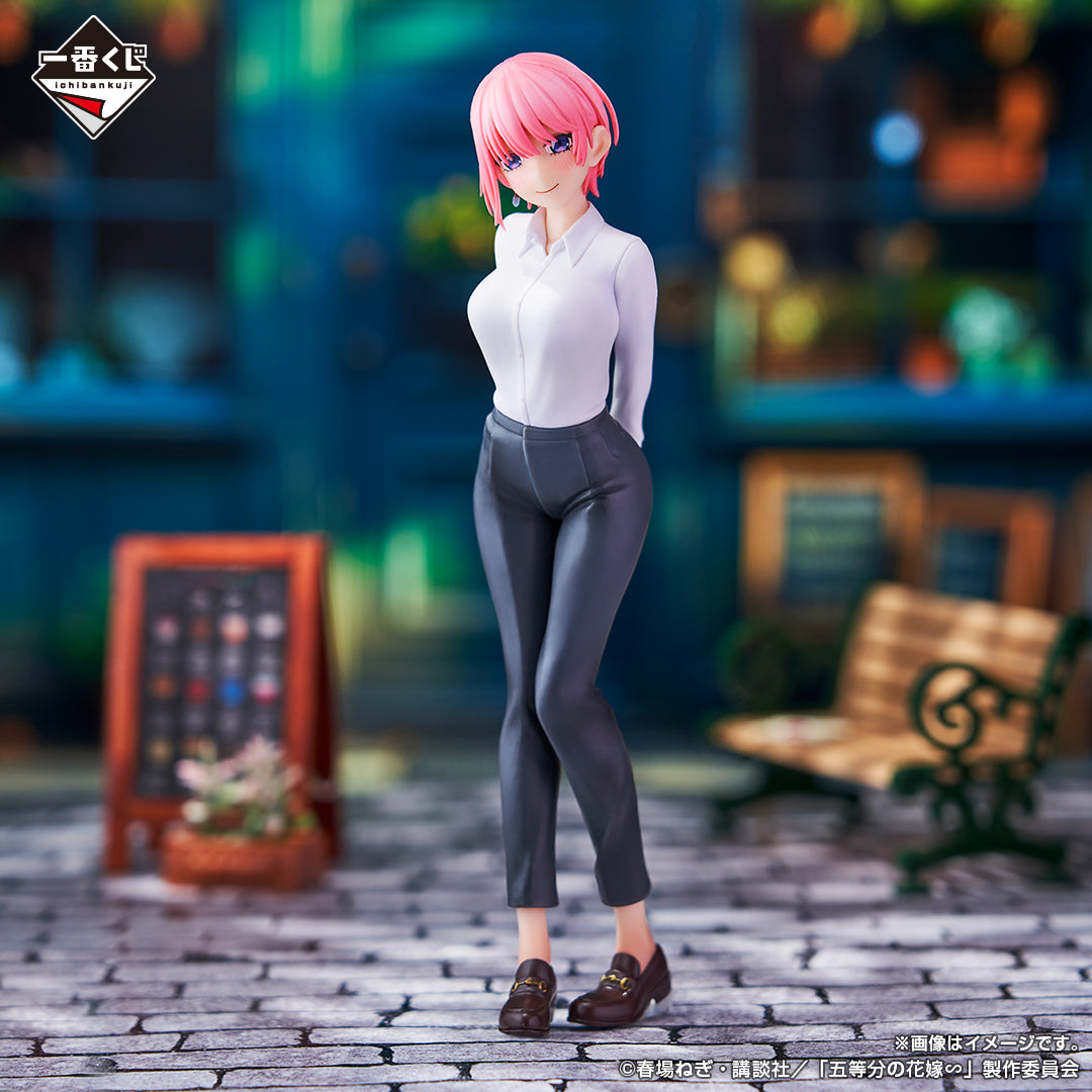 THE QUINTESSENTIAL QUINTUPLETS ICHIBAN KUJI - Quintuplets Honeymoon!! - A Prize NAKANO ICHIKA Figure (5 years later ver.)