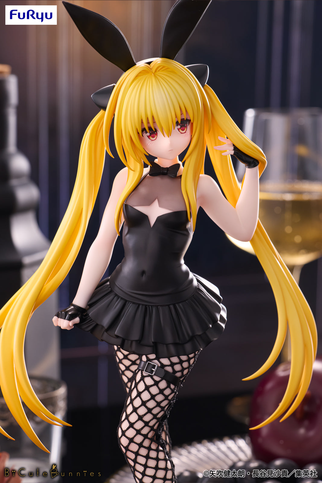 To Love Ru BiCute Bunnies Figure - Golden Darkness – JumpIchiban
