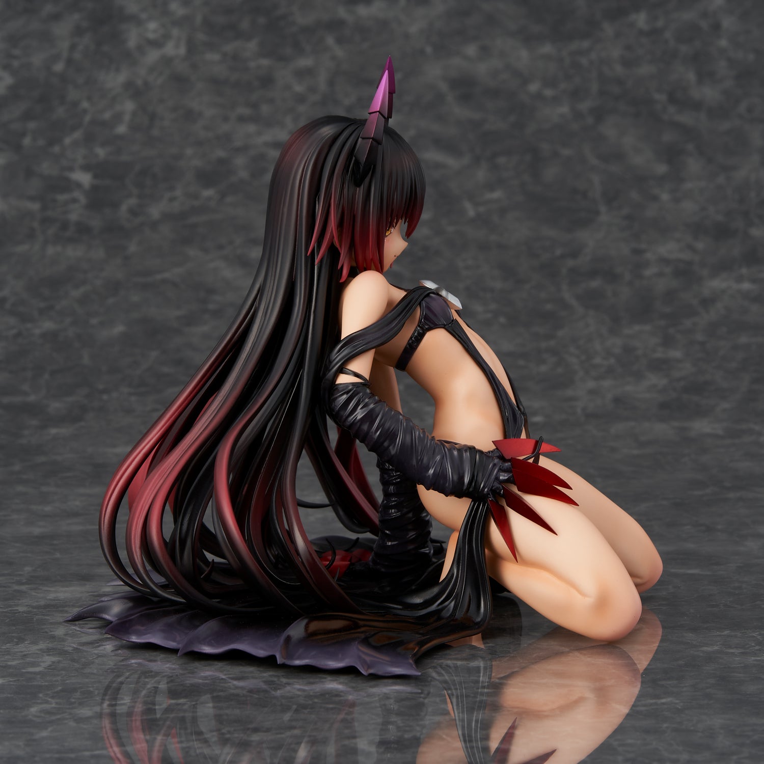 To Love Ru Darkness 1/6 Scale Figure - Nemesis Darkness ver. [Pre