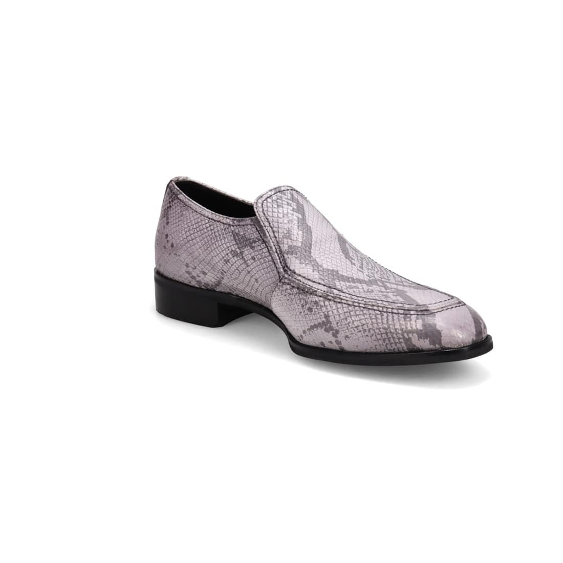 Yakuza: Like a Dragon Footwear Collection - Kiryu Kazuma Model [Pre-Order Sep 2026]