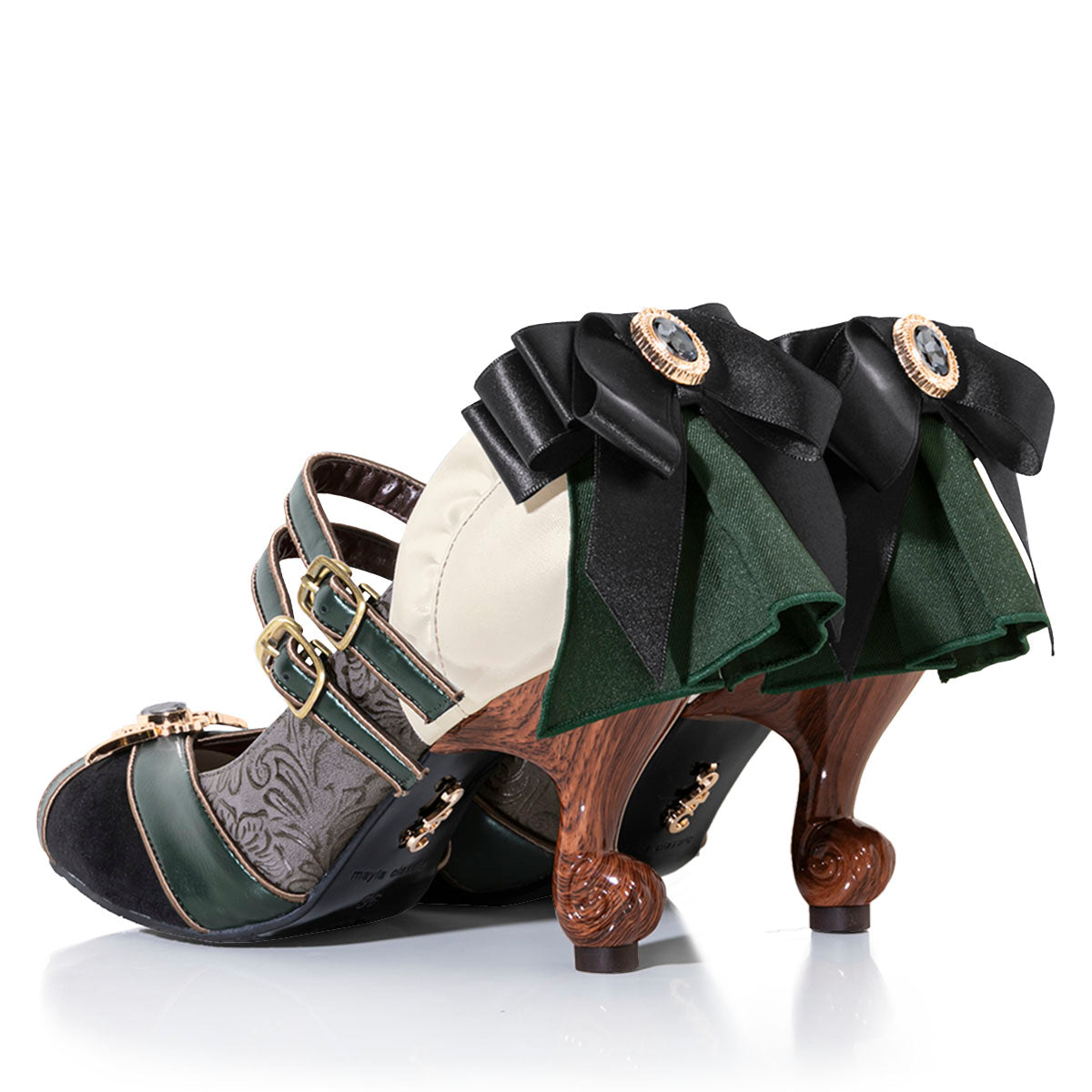 Attack on Titan Iconique Shoes - Levi Ackerman Pumps - detail view 2