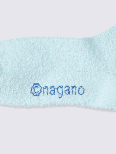 Chiikawa Snow Day Hachiware Fluffy Room Socks — 2 Pairs — official product photograph