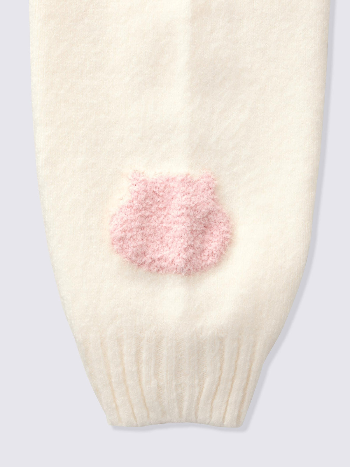 Chiikawa Snow Day Kids’ Fluffy Character Knit Sweater — Off-white / Chiikawa