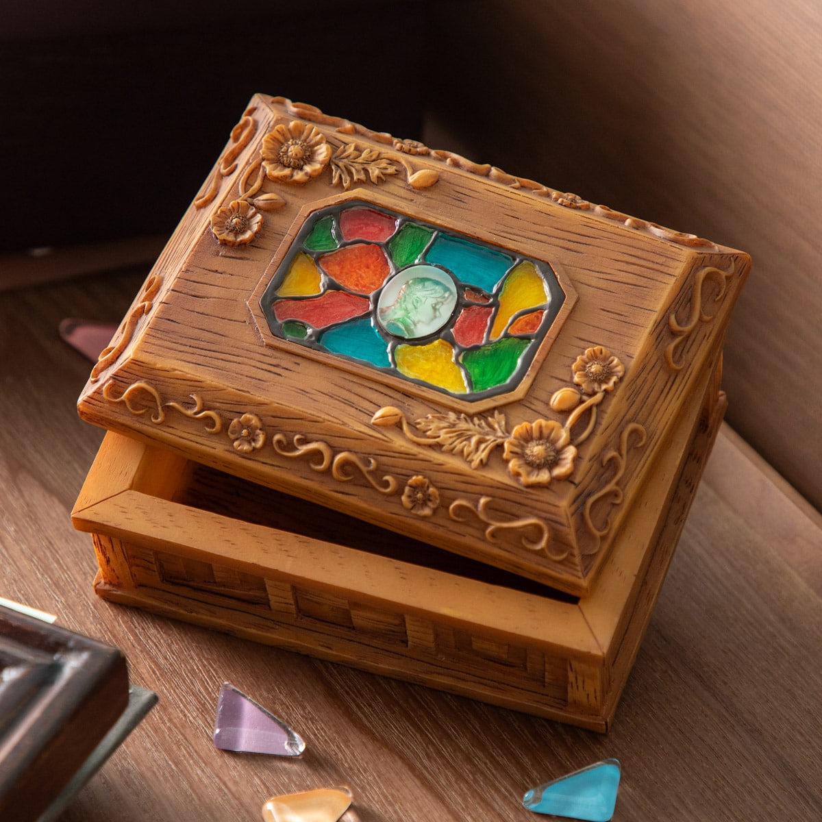 From Up on Poppy Hill Quartier Latin Treasure Box - official view 1