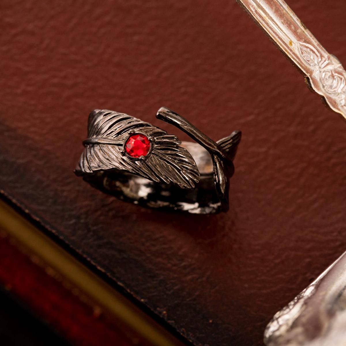Howl's Moving Castle My Treasure Black Feather Ring - official view 4