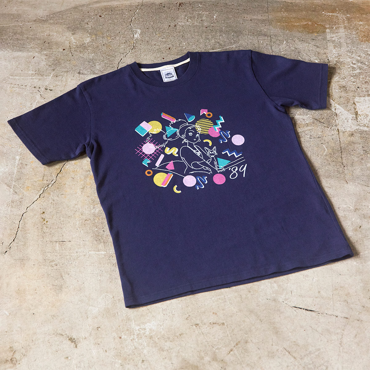 Kiki's Delivery Service GBL BASIC T-Shirt - Senior Witch Navy - official view 5