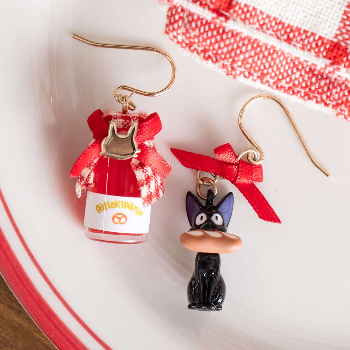 Kiki's Delivery Service Guchokipan Bakery Jam Jar and Jiji Earrings (2 Types) - Pierced Pair - official view 1
