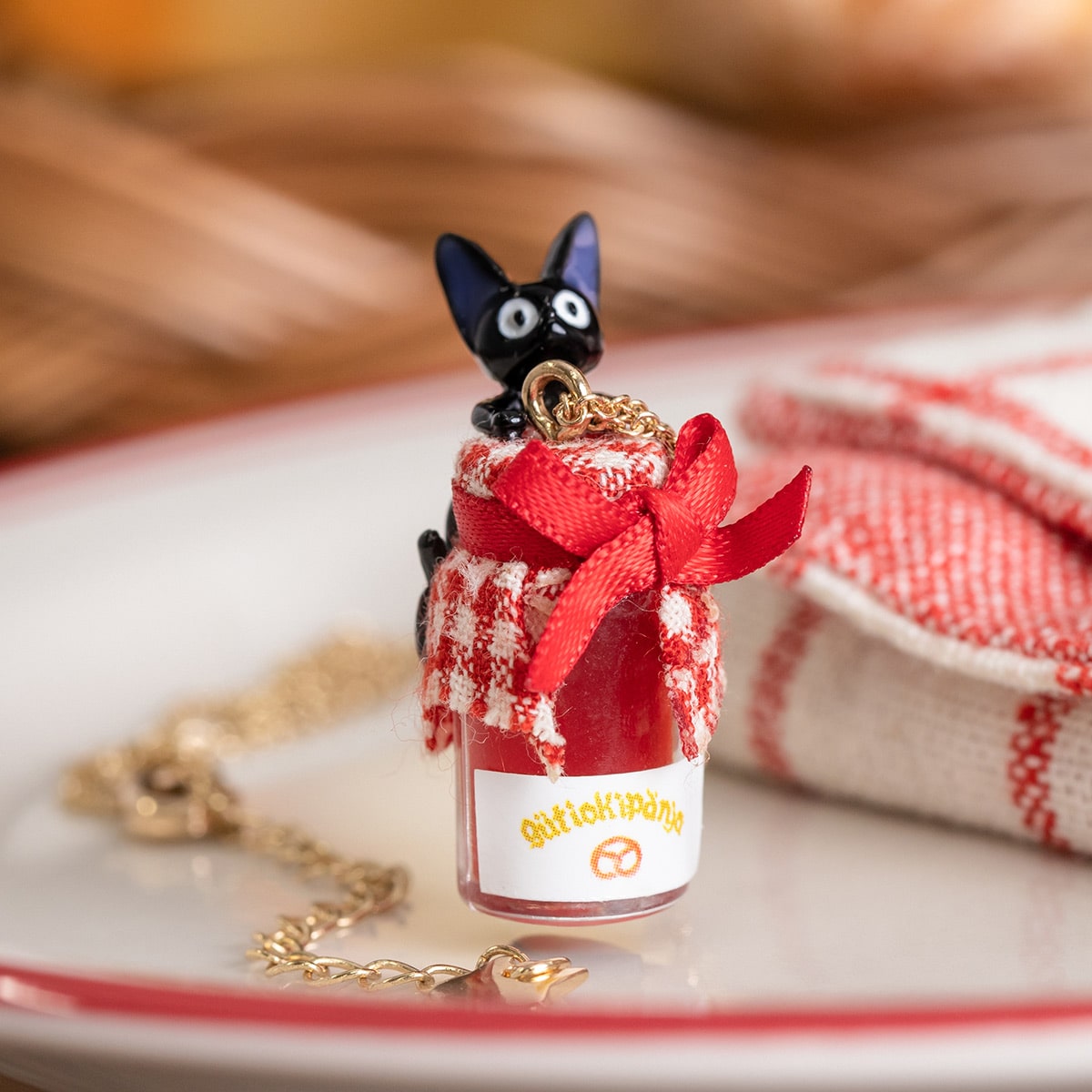 Kiki's Delivery Service Guchokipan Bakery Jiji Clinging to Jam Jar Necklace - official view 4