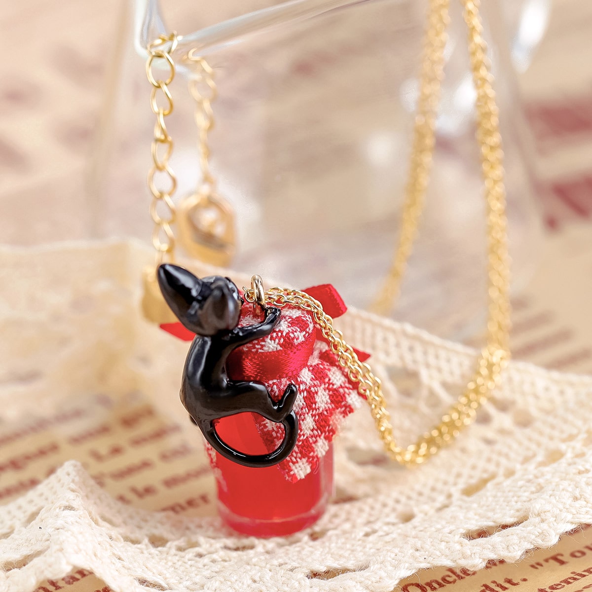 Kiki's Delivery Service Guchokipan Bakery Jiji Clinging to Jam Jar Necklace - official view 7