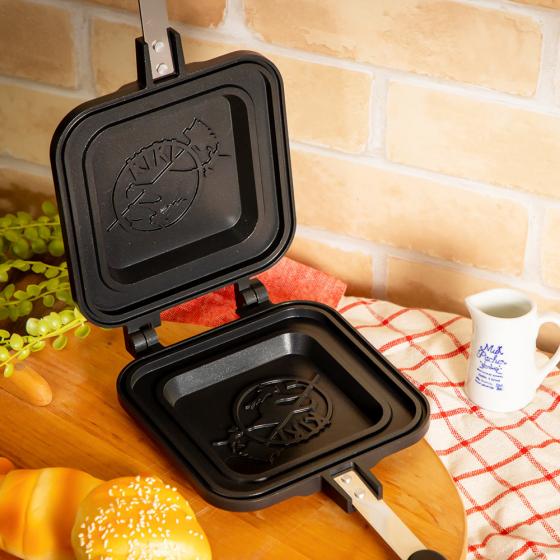 Kiki's Delivery Service Jiji Aluminium Sandwich Press - official view 2