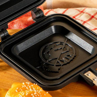 Kiki's Delivery Service Jiji Aluminium Sandwich Press - official view 3