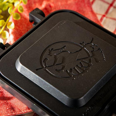 Kiki's Delivery Service Jiji Aluminium Sandwich Press - official view 4
