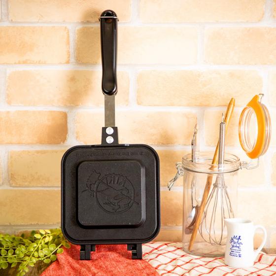 Kiki's Delivery Service Jiji Aluminium Sandwich Press - official view 5