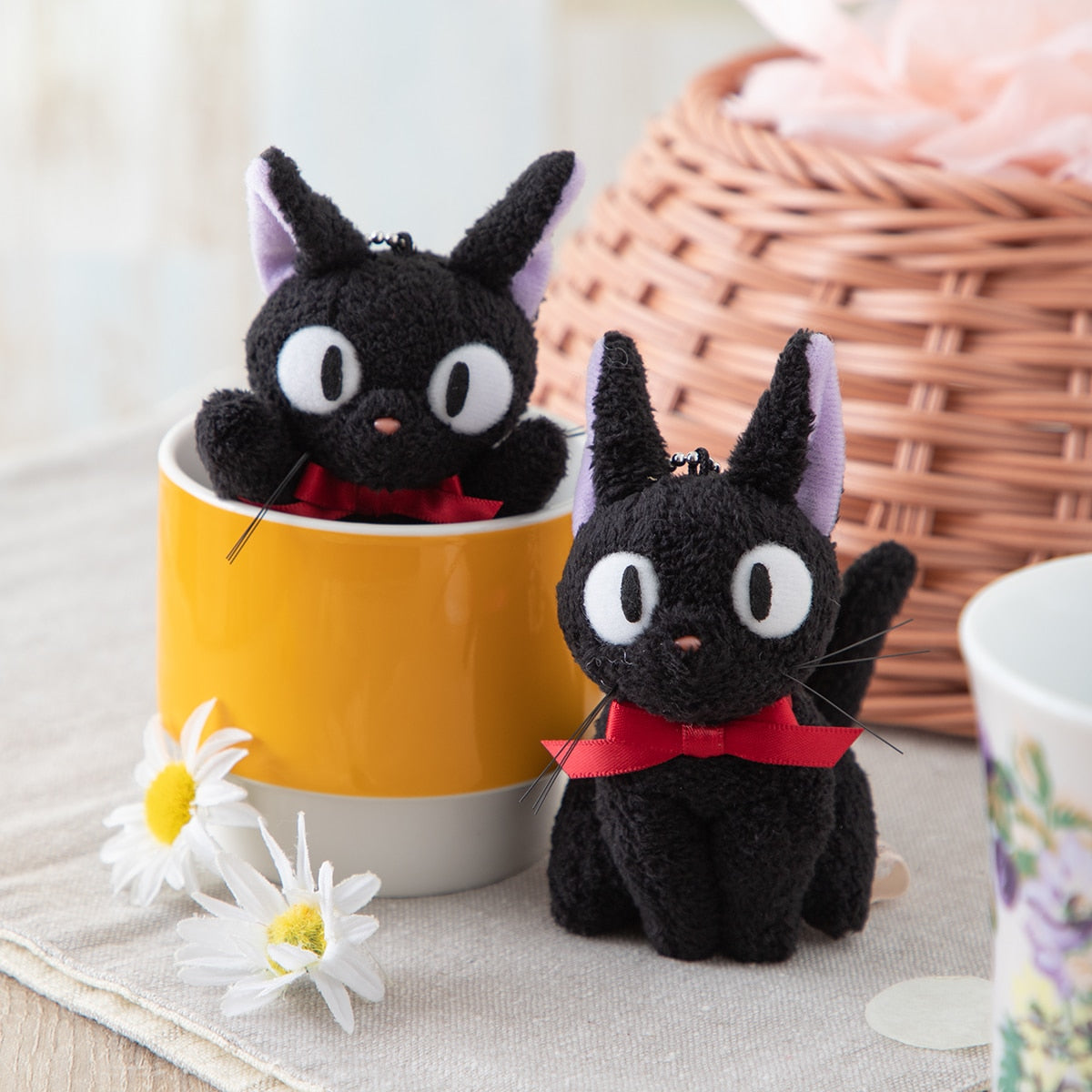 Kiki's Delivery Service - Jiji and Lily Plush Mascot Charms (2 Types) - Jiji Hugging - official view 6