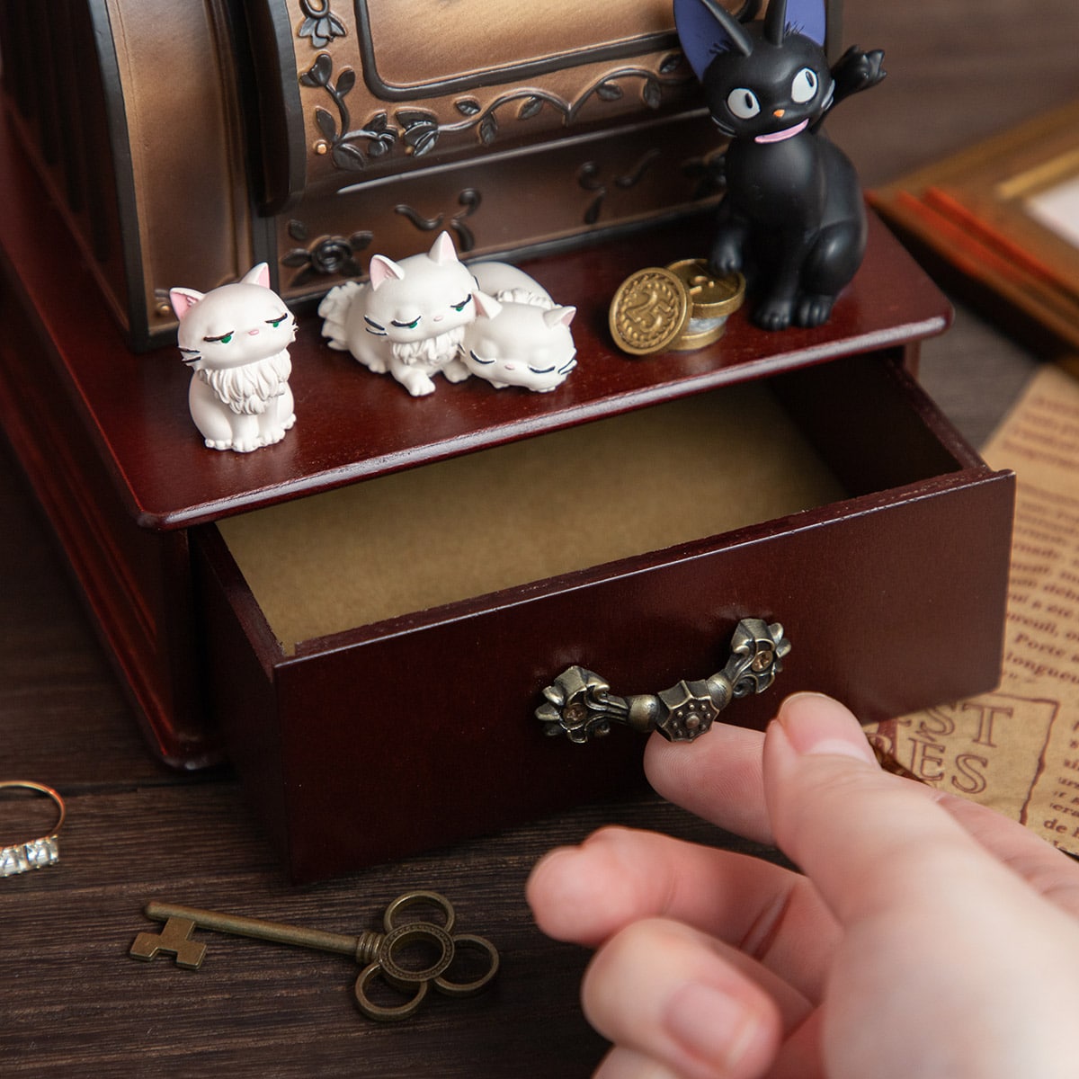 Kiki's Delivery Service Jiji at the Bakery Counter Music Box - official view 10