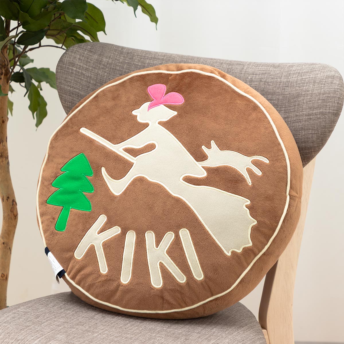 Kiki's Delivery Service Jiji Chocolate Cake Cushion - official view 2