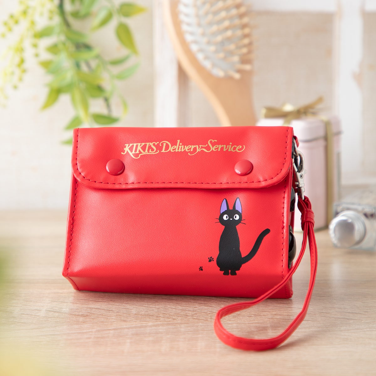 Kiki's Delivery Service Kiki's Red Radio Pouch - official view 2