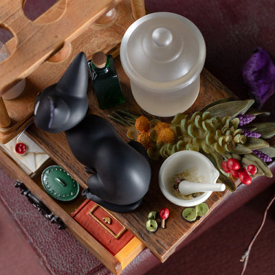 Kiki's Delivery Service - Kokiri's Laboratory Diorama Hourglass - official view 5