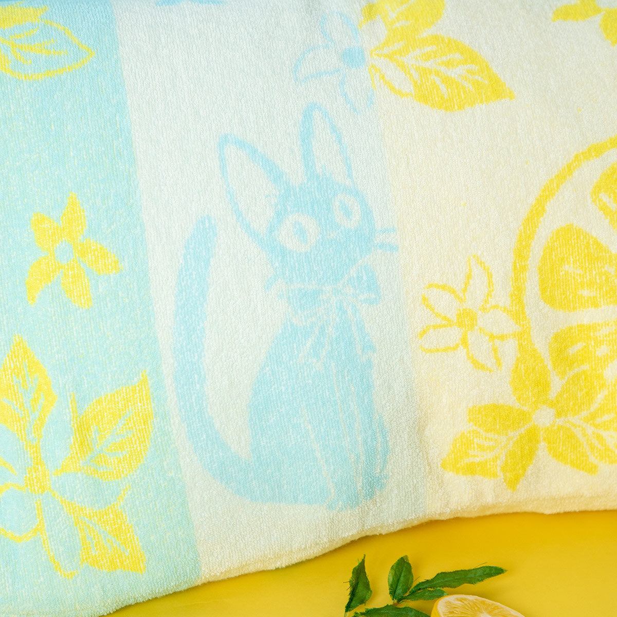 Kiki's Delivery Service - Lemon Flower Series Stretch Towel Pillow Cover - official view 3