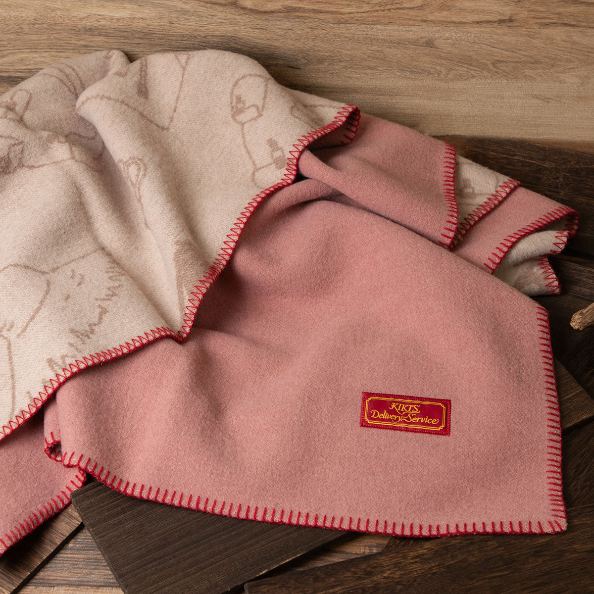 Kiki's Delivery Service Ursula's Wool Half Blanket - official view 6