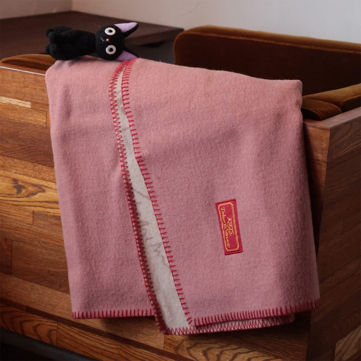 Kiki's Delivery Service Ursula's Wool Half Blanket - official view 11