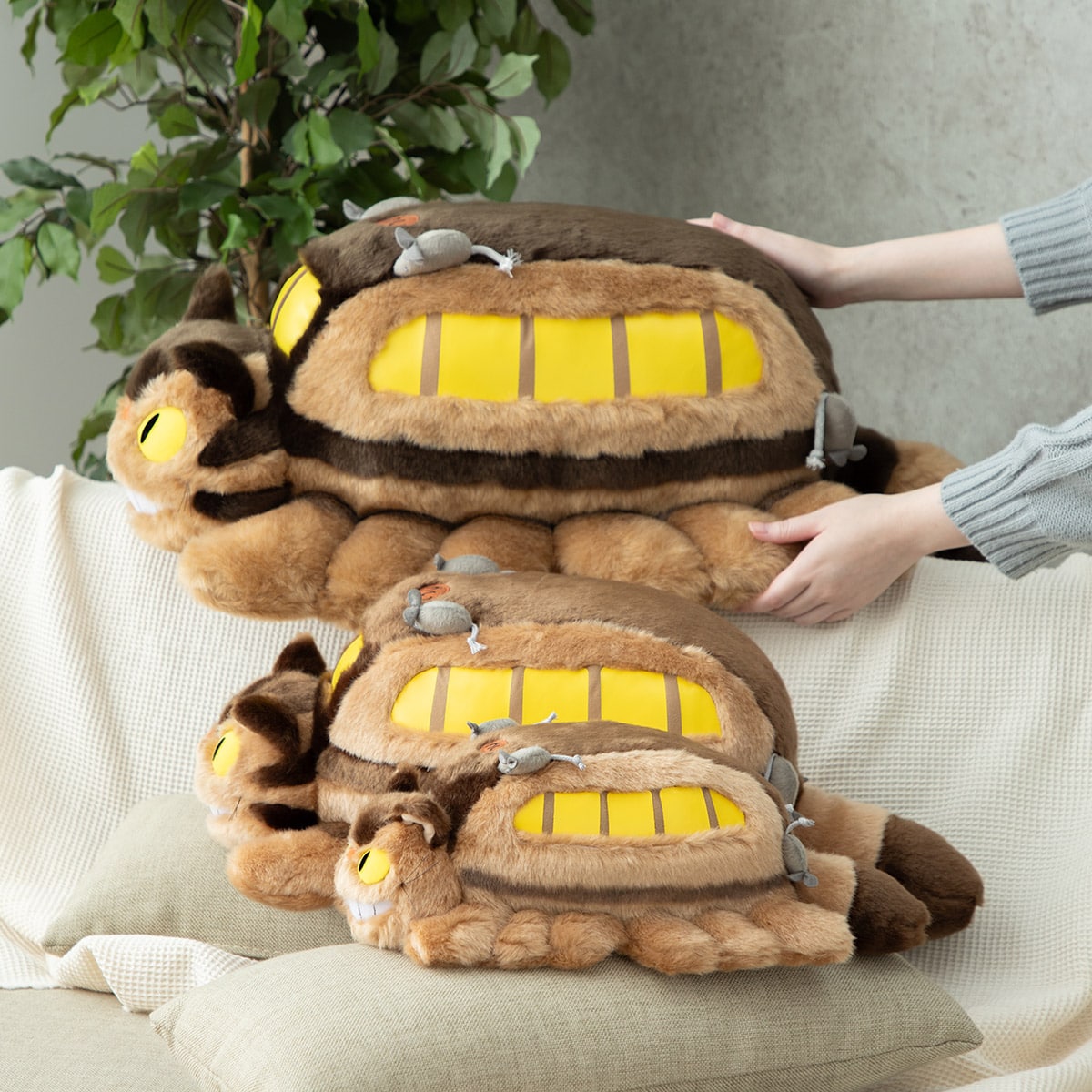 My Neighbor Totoro - Catbus Plush M, 41 cm Wide - official view 14
