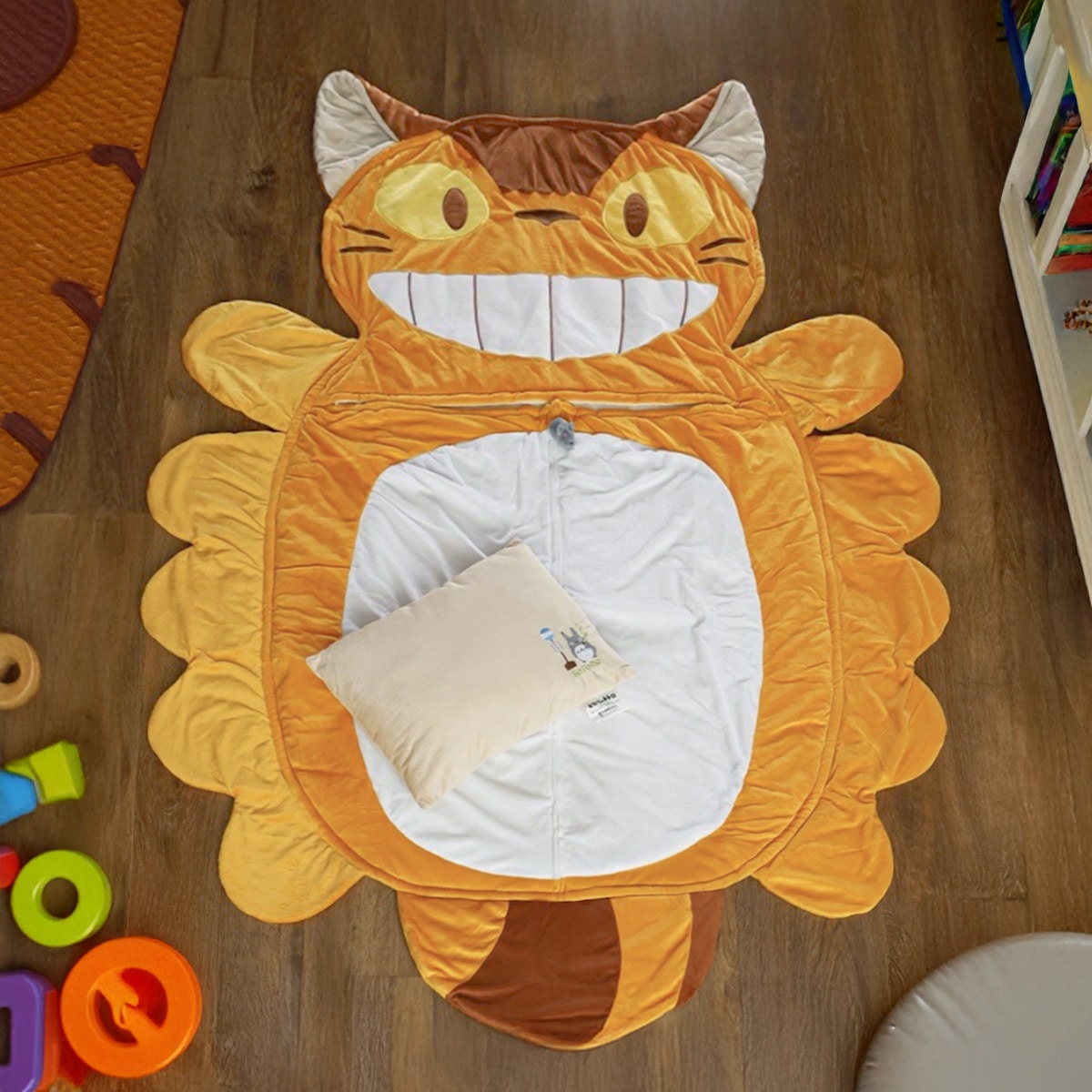 My Neighbor Totoro Character Sleeping Bags with Pillows (2 Types) - Catbus - official view 15
