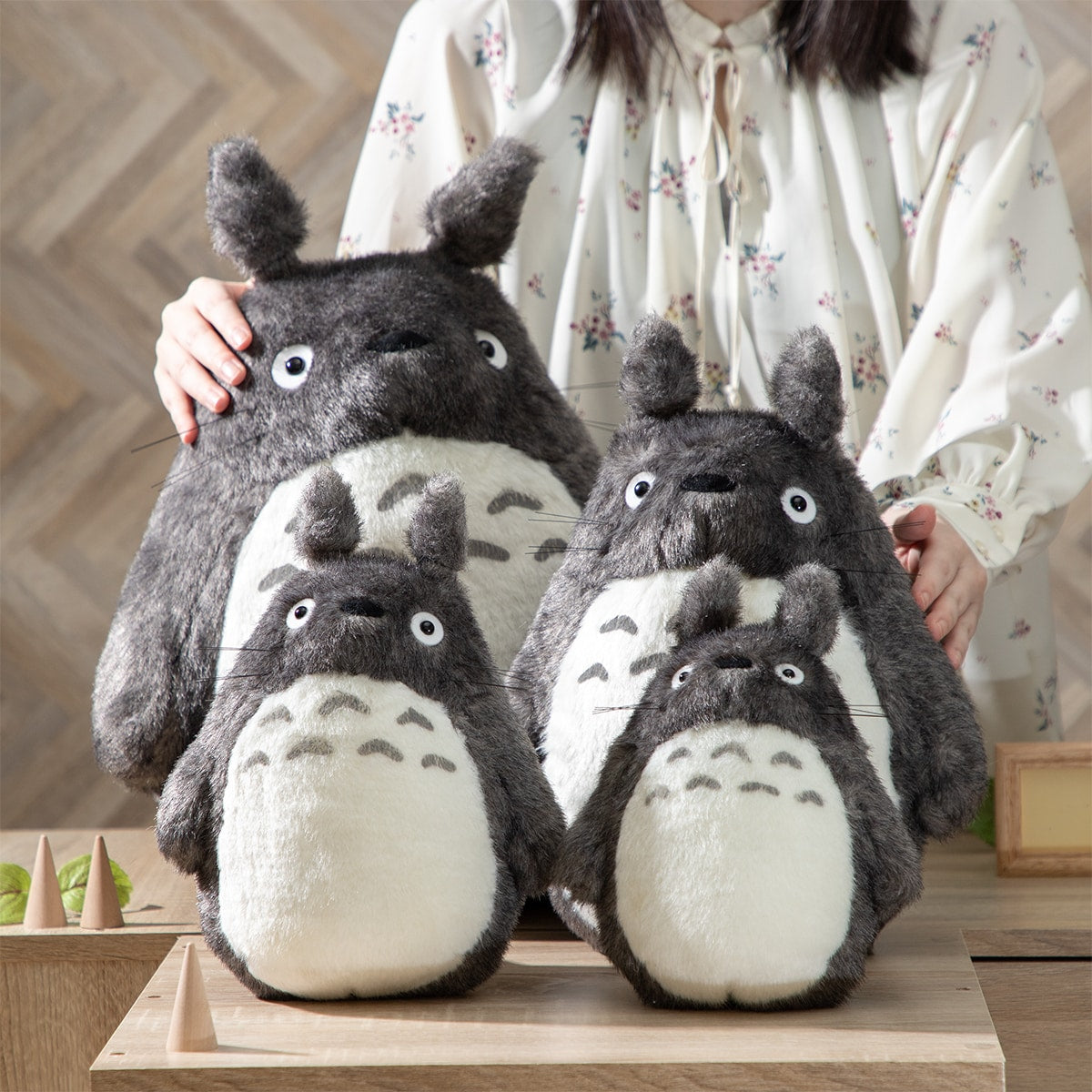 My Neighbor Totoro - Classic Totoro Plush (3 Sizes) - S - 23 cm - official view 6