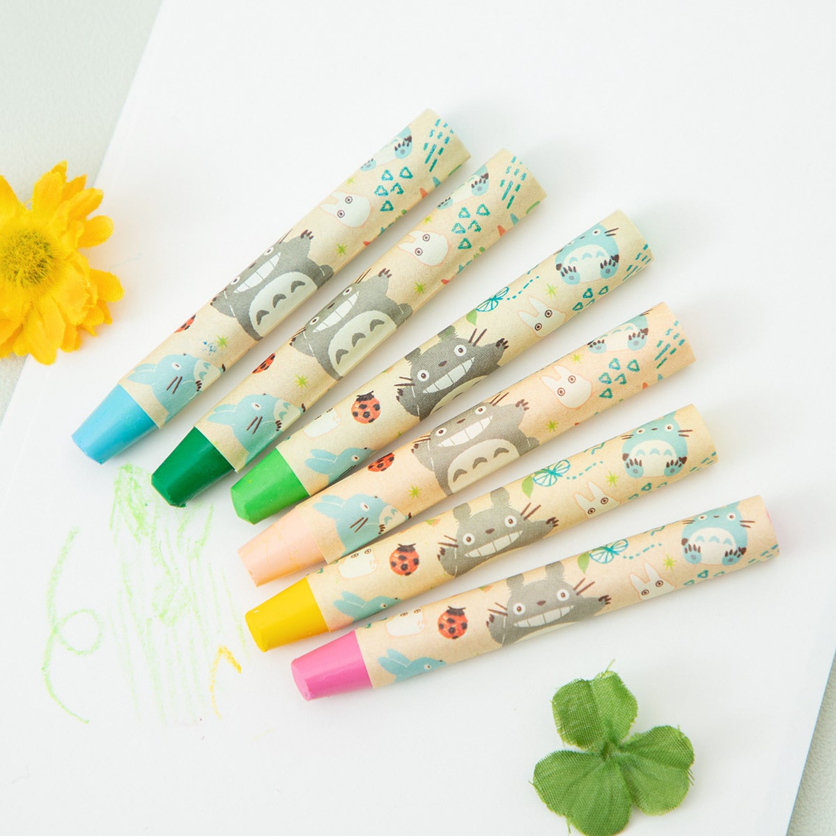 My Neighbor Totoro Colourful Leaves Crayons - 12 Colours - official view 3