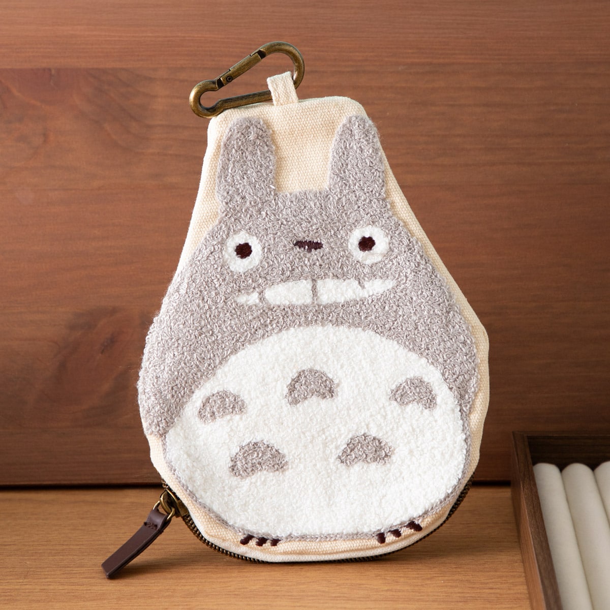 My Neighbor Totoro Die-Cut Embroidered Pouches (2 Types) - Totoro - official view 1