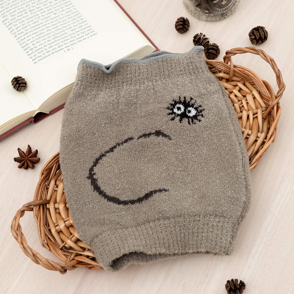 My Neighbor Totoro Fluffy Belly Warmer - Adult and Child Sizes - Child - official view 13